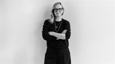 La Nomina di Sarah Burton 